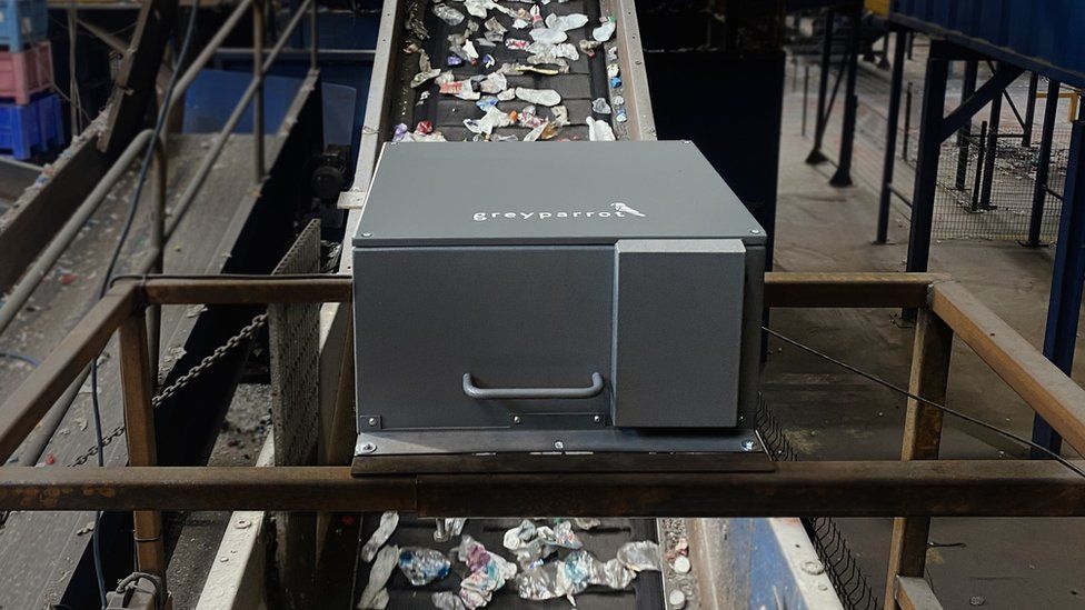 Greyparrot's monitoring machine at the recycling plant